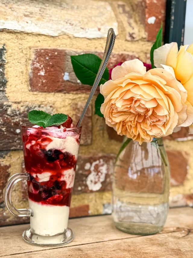 Summer in a bowl! Our homemade Eton Mess is now on as a Café special—fresh cream, sweet summer fruits & crunchy meringue! 🍓

Here for a limited time, don’t miss out! 😋

#EtonMess #SummerTreat #CafeSpecial #maidenhead #cafe #stubbings #berkshire #homemade #sweettreat
